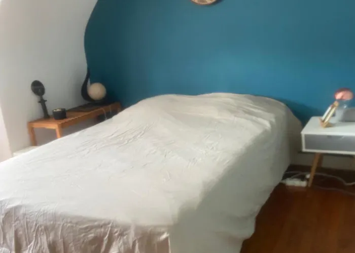 Chez Particulier Avec Sdb Et Etage Independant Proche Arena Kwatera prywatna *