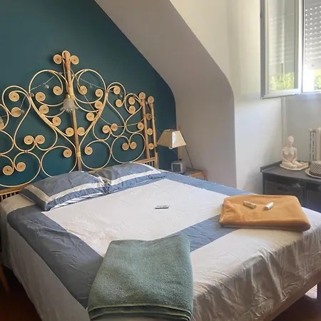 Chez Particulier Avec Sdb Et étage Indépendant Proche Arena Habitación en casa particular Brest